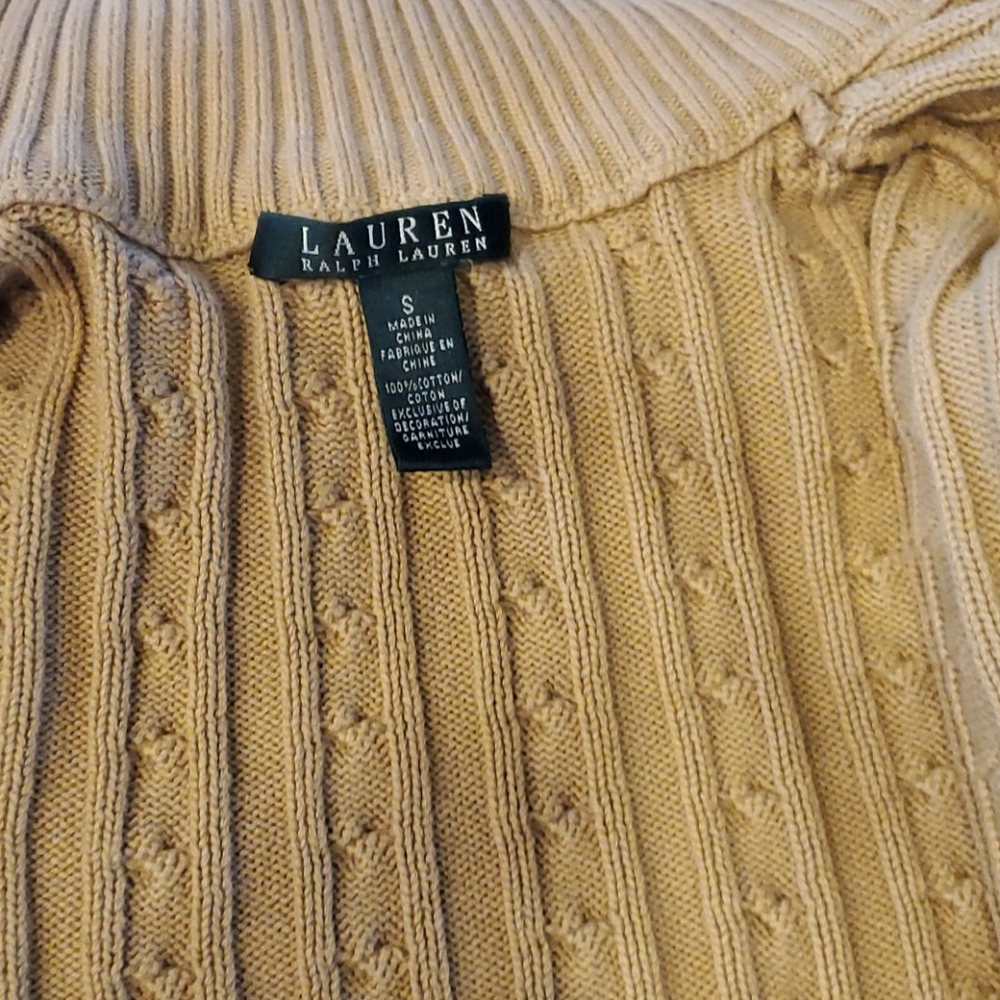 Sweater - Picture 6 of 6